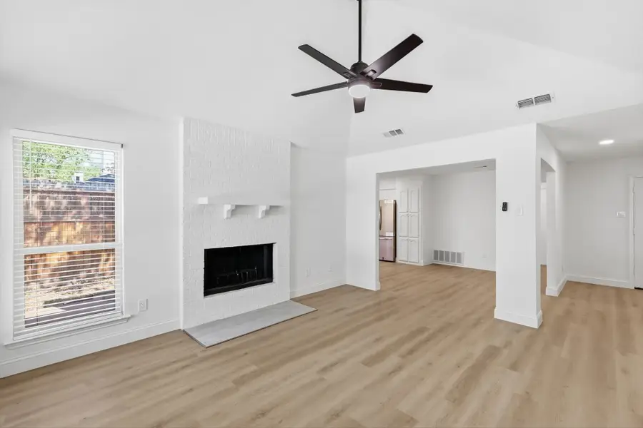 1140 W Hills Terrace, Saginaw, TX 76179 - #3