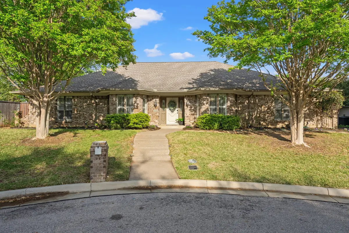 2103 Lake Country Drive, Arlington, TX 76012 - #1