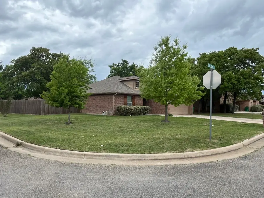 900 Sun Down, Stephenville, TX 76401 - #2
