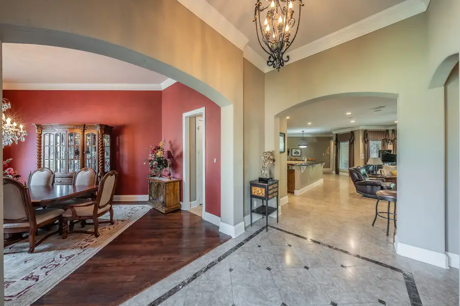 2726 Country Club Road, Pantego, TX 76013 - #2