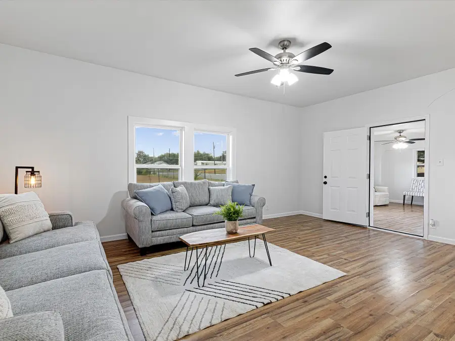 611 Cherry Street, Bowie, TX 76230 - #3