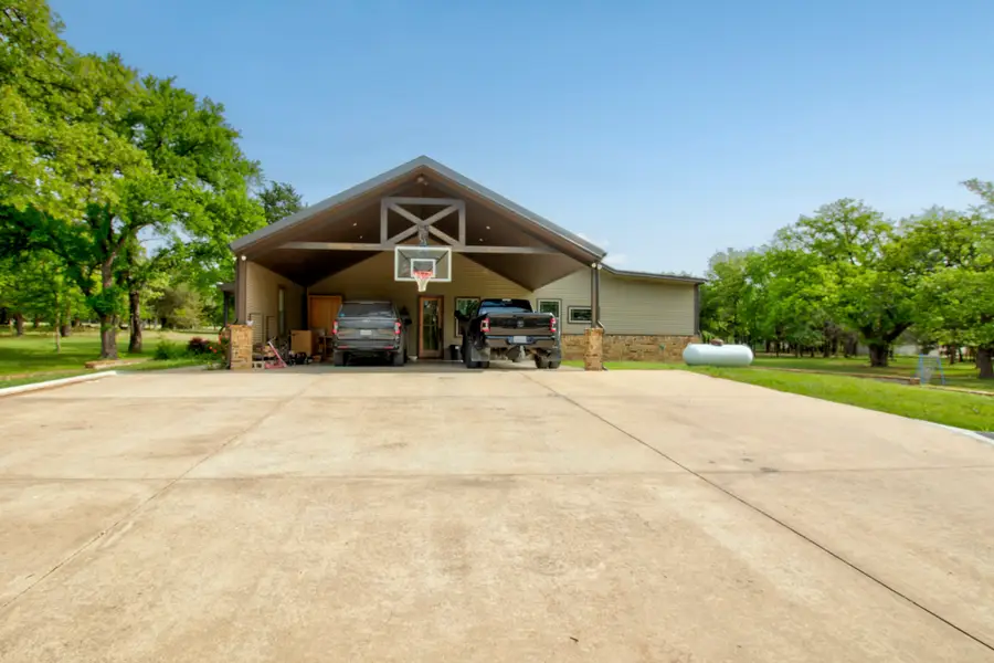 1024 Jordan Creek Road, Collinsville, TX 76233 - #3