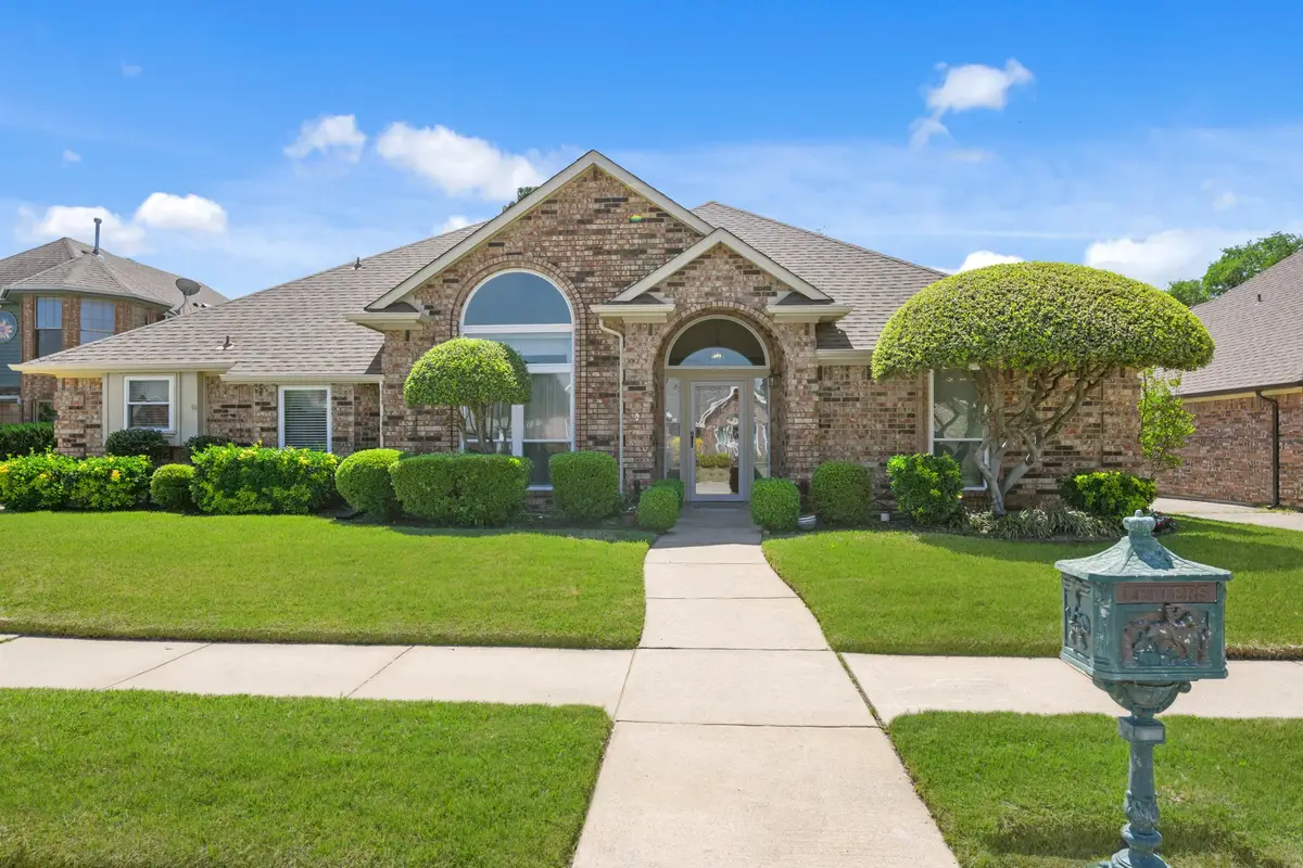 2509 Fox Glenn Circle, Bedford, TX 76021 - #1