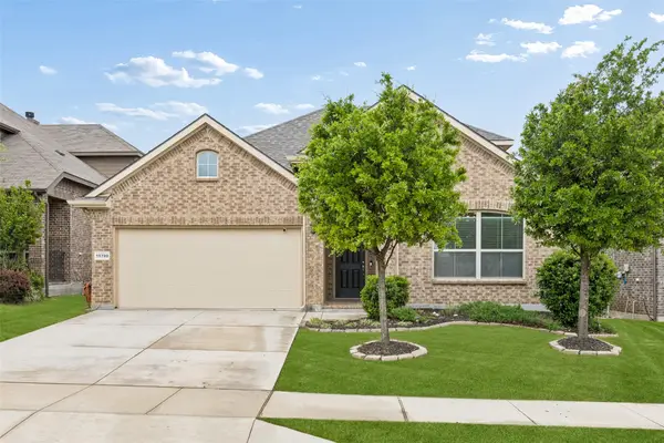 15720 Barton Ridge Drive, Fort Worth, TX 76177