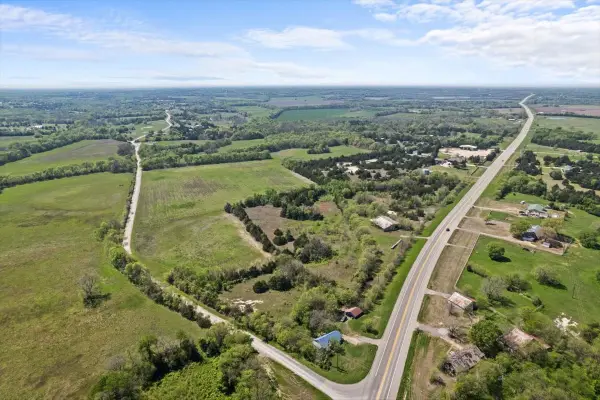 9585 State Highway 121, Trenton, TX 75490