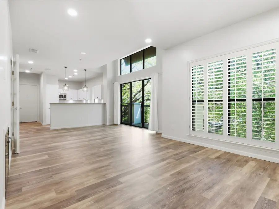 4122 Avondale Avenue #204, Dallas, TX 75219 - #3