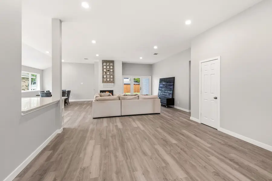 813 Creek Valley Road, Mesquite, TX 75181 - #3