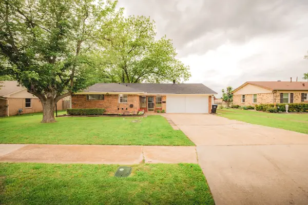 1403 Skyline Drive, Greenville, TX 75401