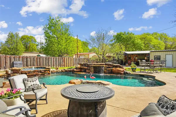 908 N Maple Street, Muenster, TX 76252