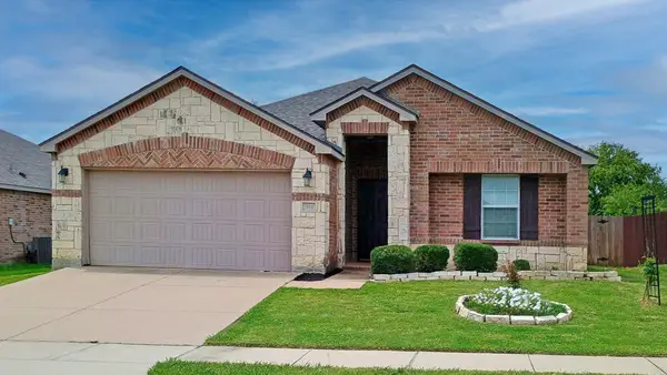 394 Meadow Ridge Drive, Burleson, TX 76028