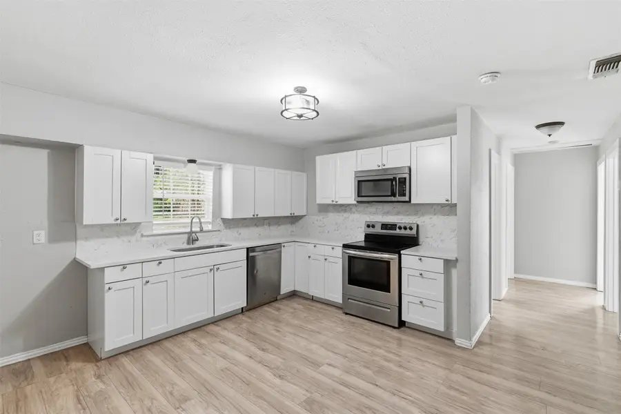 405 N Carr Avenue, Sherman, TX 75090 - #2