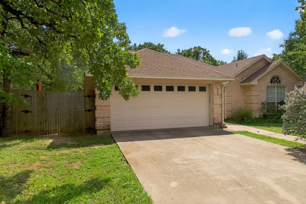420 Meadowcrest Drive, Azle, TX 76020 - #1
