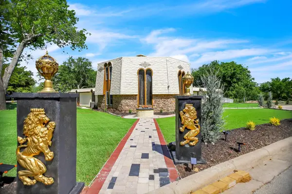 504 Cholla Court, Fort Worth, TX 76112