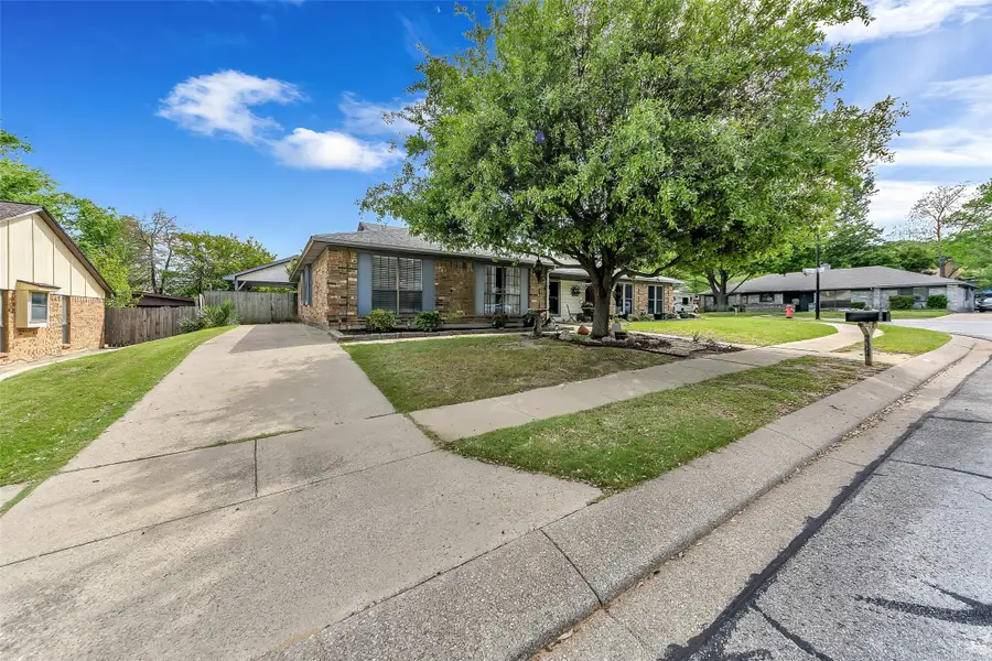 2304 Oakmont Drive, Bedford, TX 76022 - #2