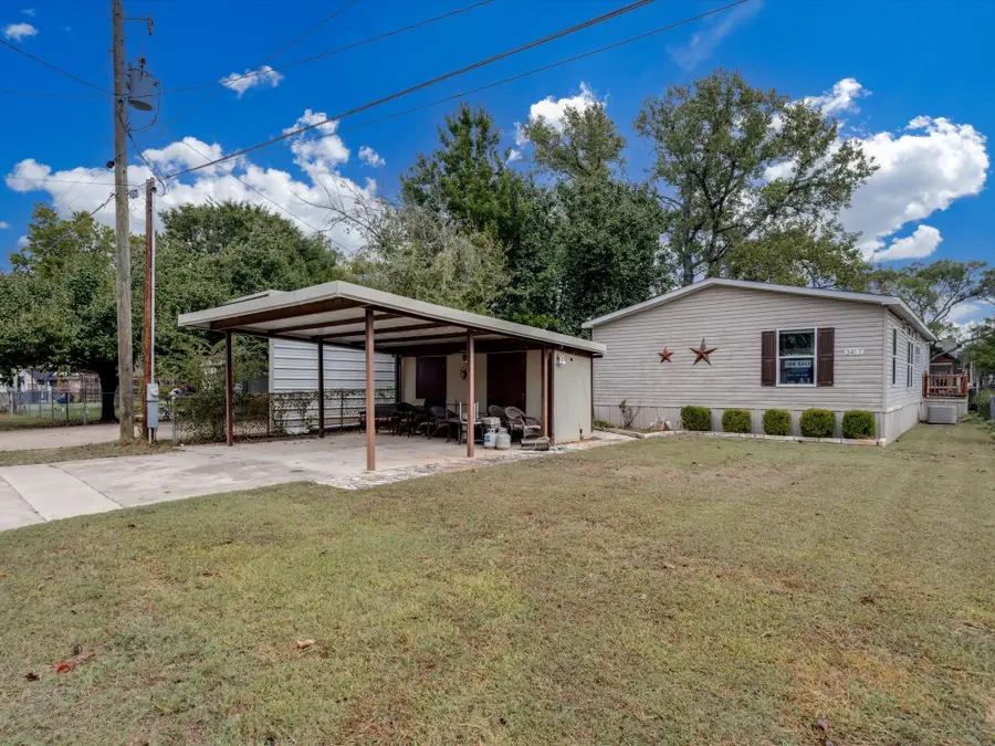 3417 Hawaiian Court, Granbury, TX 76048 - #2