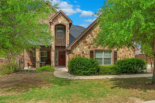 2322 Trace Ridge Drive, Weatherford, TX 76087