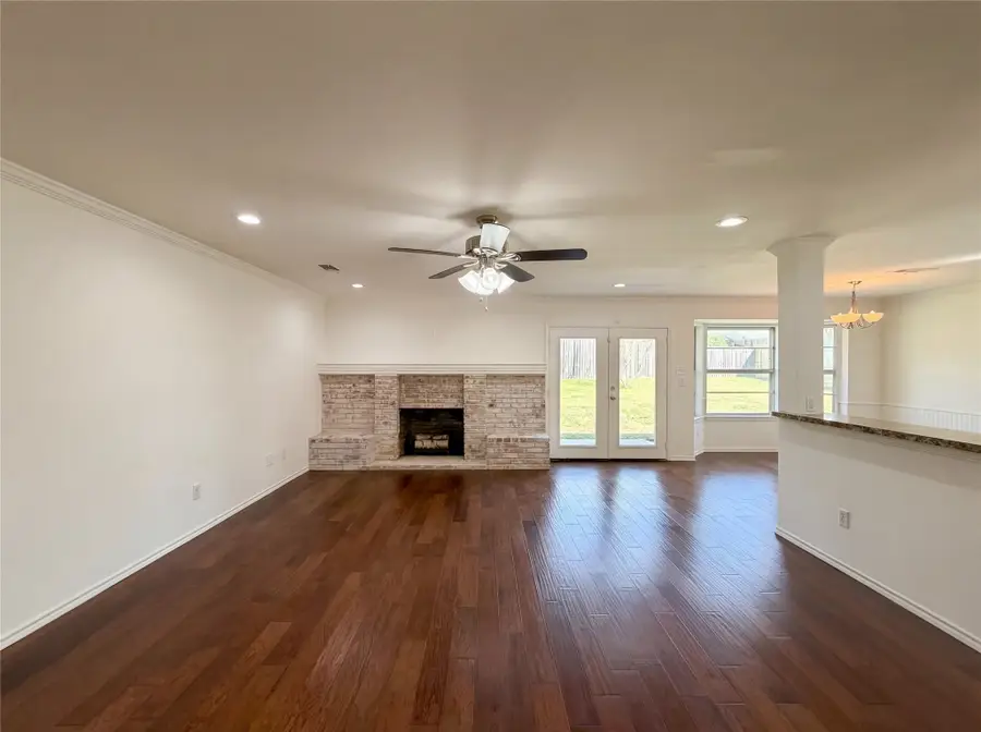 1000 Dorsey Street, Burleson, TX 76028 - #3