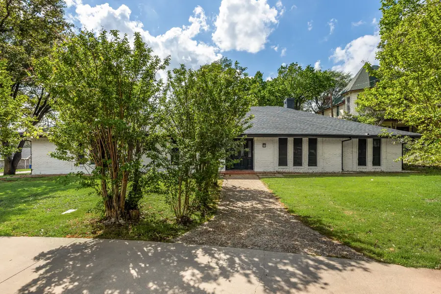 823 S Wildwood Drive, Irving, TX 75060 - #2