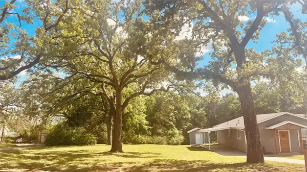 938 Amsden Street, Denison, TX 75020