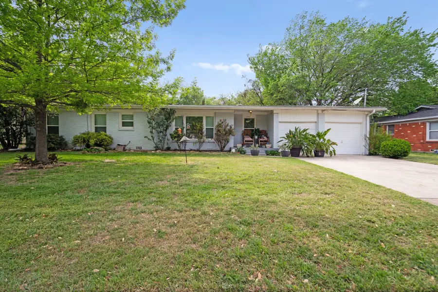 1106 Warden Street, Benbrook, TX 76126 - #2