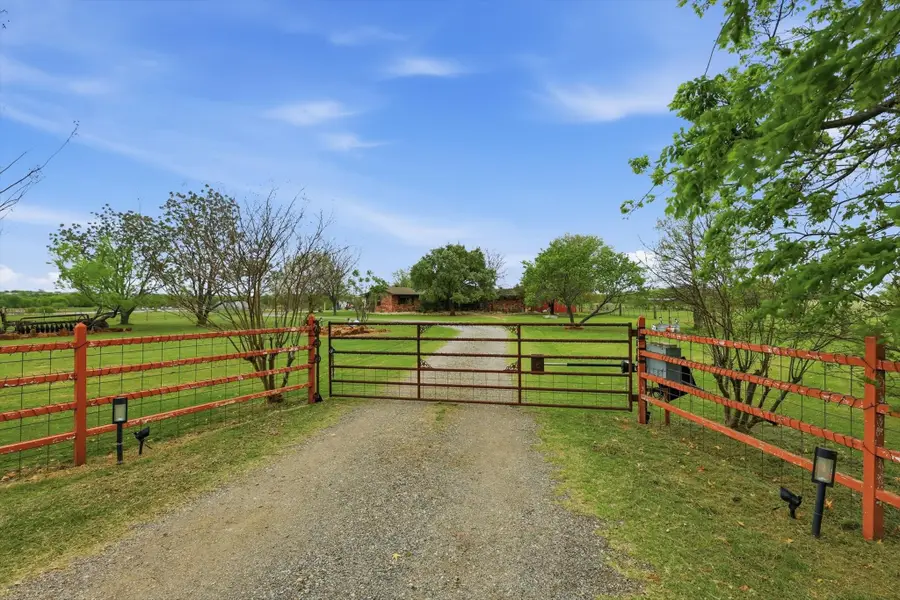 10965 Swafford Road, Justin, TX 76247 - #2