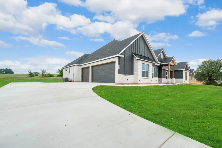 2041 Carrie Court, Weatherford, TX 76088 - #2