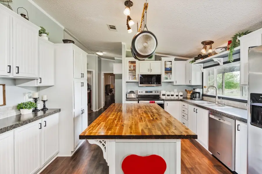 297 Lone Tree Lane, Decatur, TX 76234 - #2