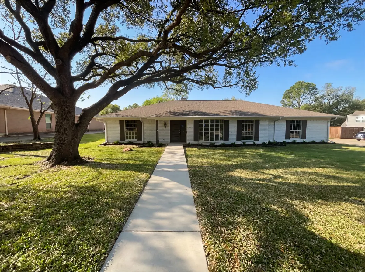 2800 N Surrey Drive, Carrollton, TX 75006 - #1