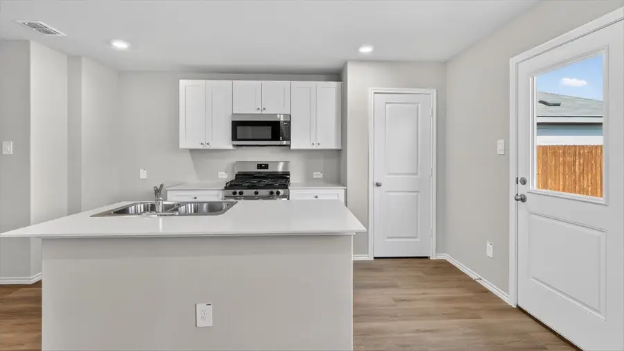 5573 Corduroy Road, Krum, TX 76249 - #3