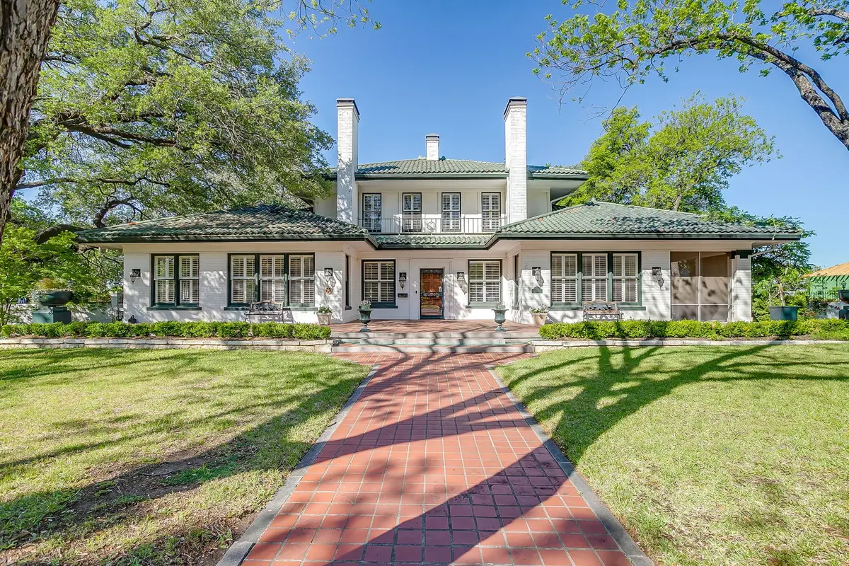 1414 Mistletoe Drive, Fort Worth, TX 76110 - #1