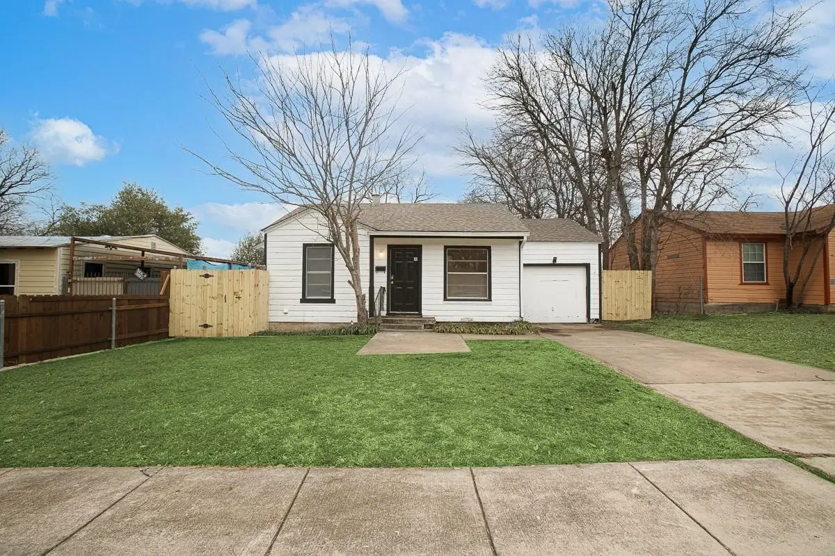1244 E Morningside Drive, Fort Worth, TX 76104 - #1