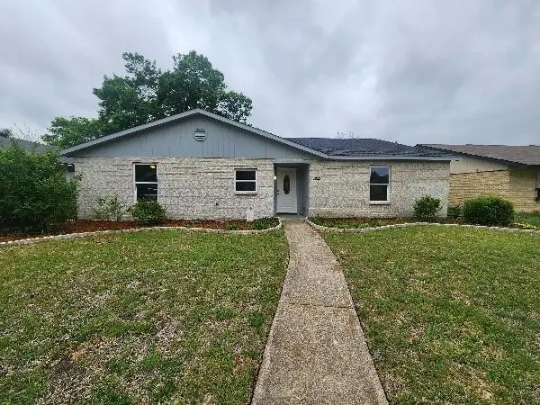 2822 Chariot Lane, Garland, TX 75044