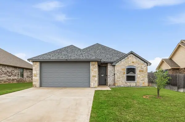 3312 Arrow Creek Drive, Granbury, TX 76049
