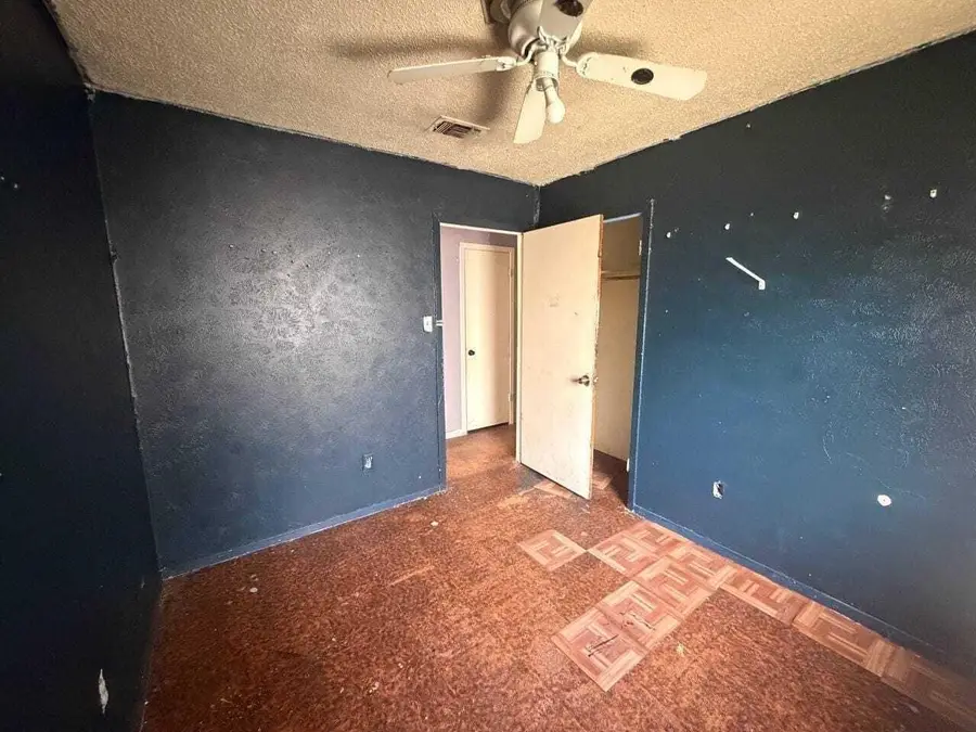 1814 SE 14th Street, Grand Prairie, TX 75051 - #3