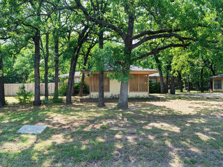 217 Colt Drive, Gainesville, TX 76240 - #2