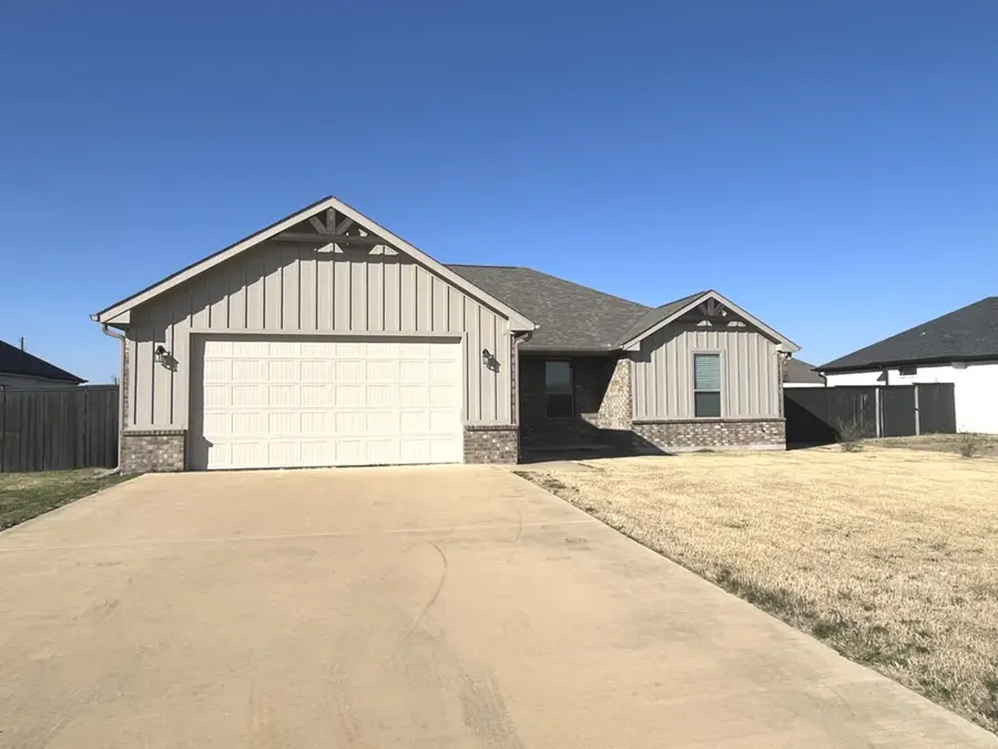 316 W James Street, Mabank, TX 75147 - #2