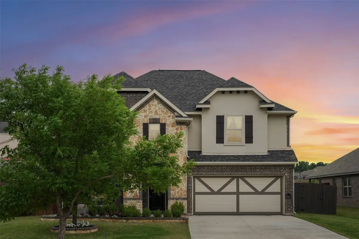 6301 Meandering Creek Drive, Justin Roanoke, TX 76226 - #1