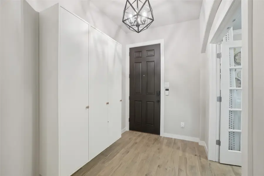 6301 Meandering Creek Drive, Justin Roanoke, TX 76226 - #2