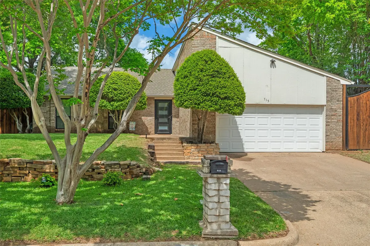 715 Hinsdale Drive, Arlington, TX 76006 - #1