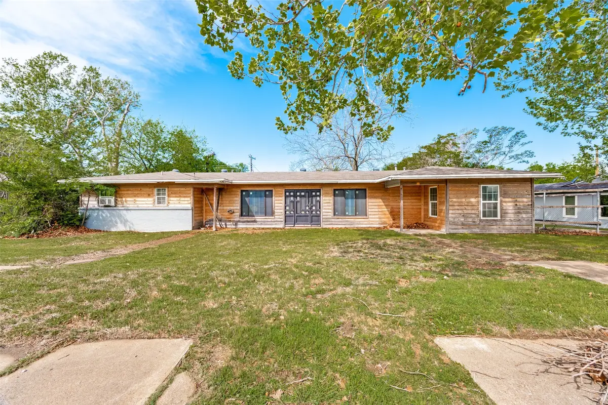 17 Macarthur Drive, Denison, TX 75020 - #1