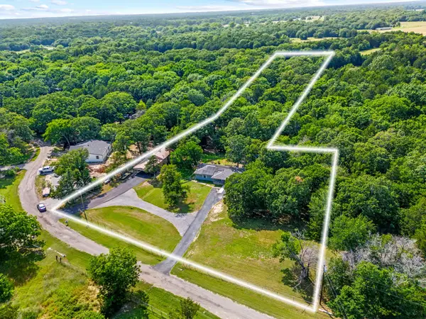 3602 Bent Oak Street E, Greenville, TX 75401