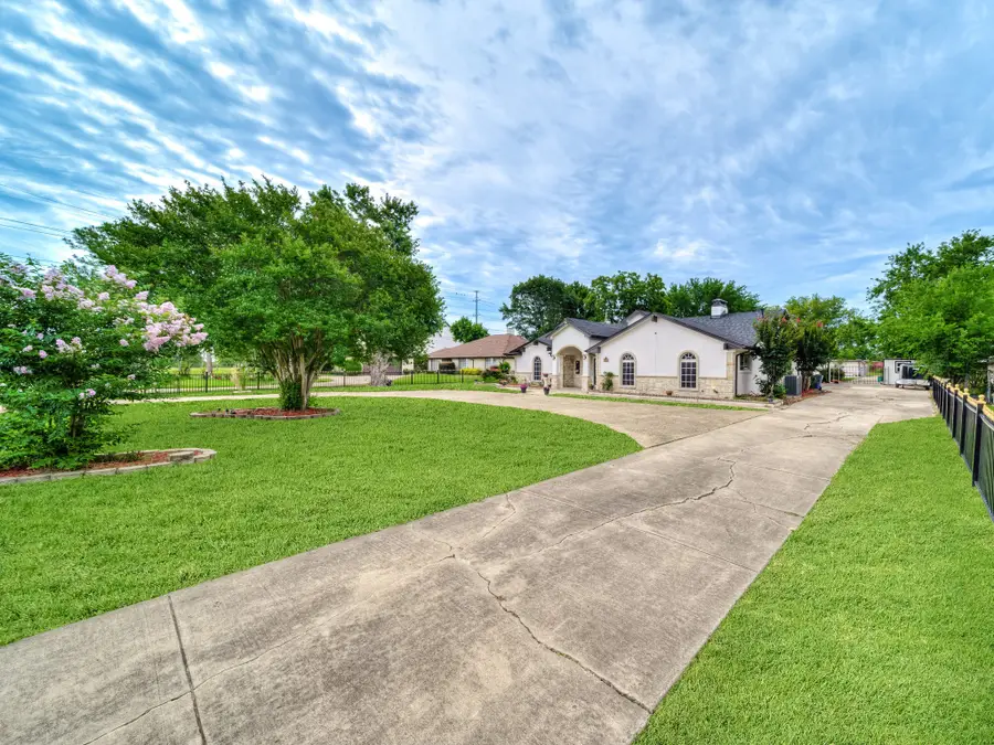 320 E Tripp Road, Sunnyvale, TX 75182 - #2