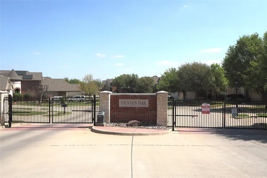 209 Park Meadows Drive, Euless, TX 76039 - #2