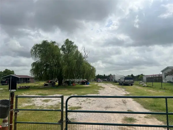 1461 County Road 697, Farmersville, TX 75442