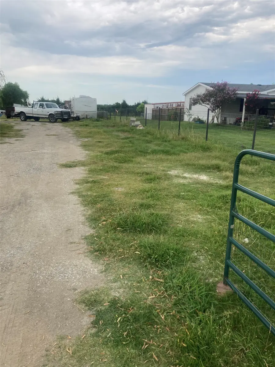 1461 County Road 697, Farmersville, TX 75442 - #2