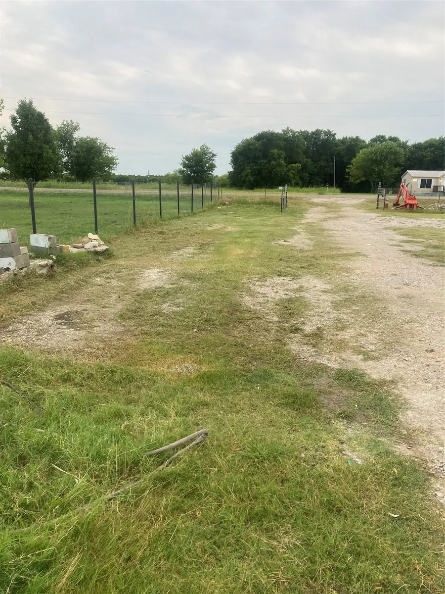 1461 County Road 697, Farmersville, TX 75442 - #3