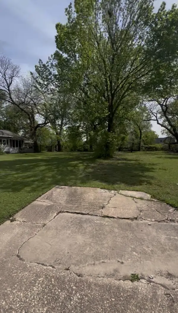 516 E Sycamore Street, Sherman, TX 75090