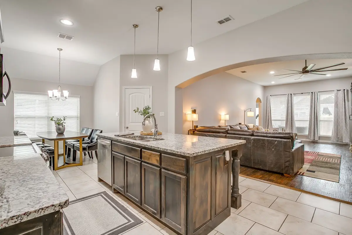 2721 Buffalo Run, Burleson, TX 76028 - #1