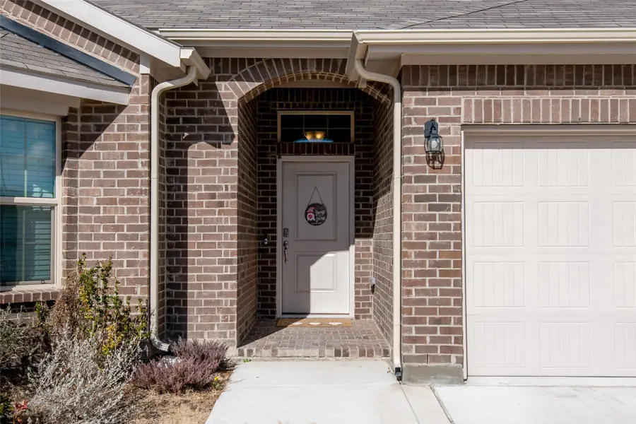 1117 Croxley Way, Justin Roanoke, TX 76247 - #2