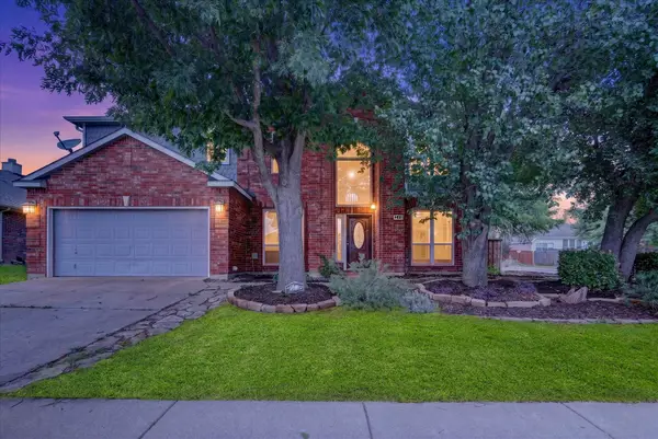 211 Milton Drive, Arlington, TX 76002
